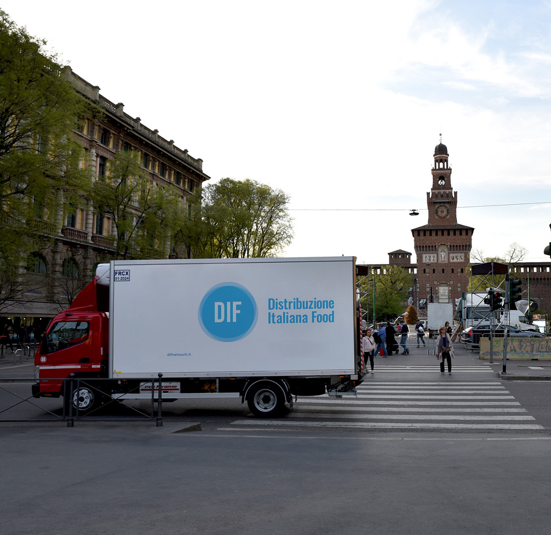 Network di aziende italiane specializzate nella
distribuzione di prodotti alimentari.
Trasporto a temperatura controllata anche
per gli alimenti attualmente non normati dall'ATP.
Movimentiamo i generi alimentari garantendone le
caratteristiche igieniche, nutrizionali e qualitative
dal sito di produzione alla destinazione.