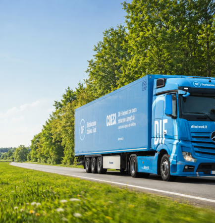 Hub logistico DIF Network per la distribuzione alimentare con flussi fisici e informativi connessi